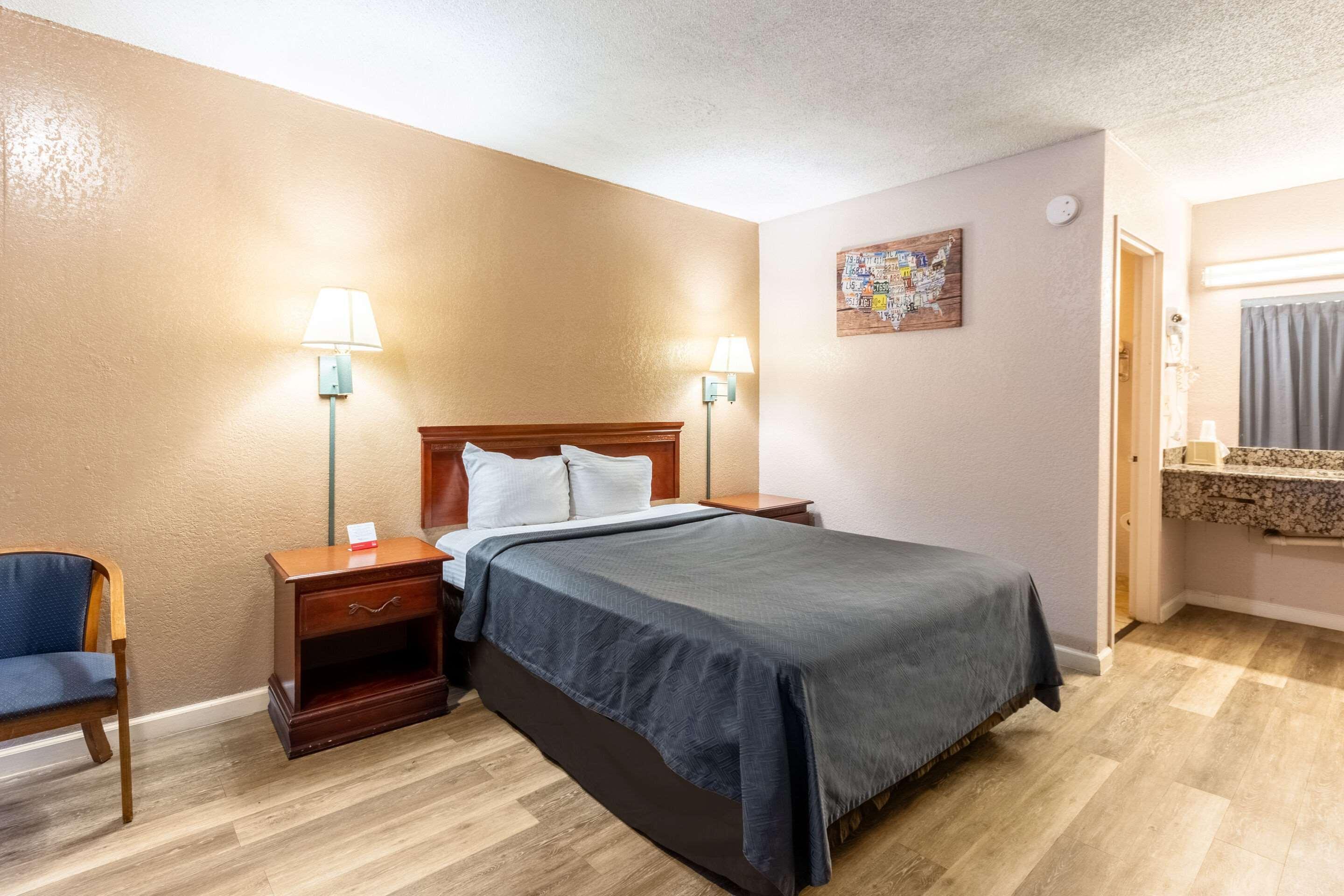 Econo Lodge Inn & Suites Near Bricktown Oklahoma City Kültér fotó