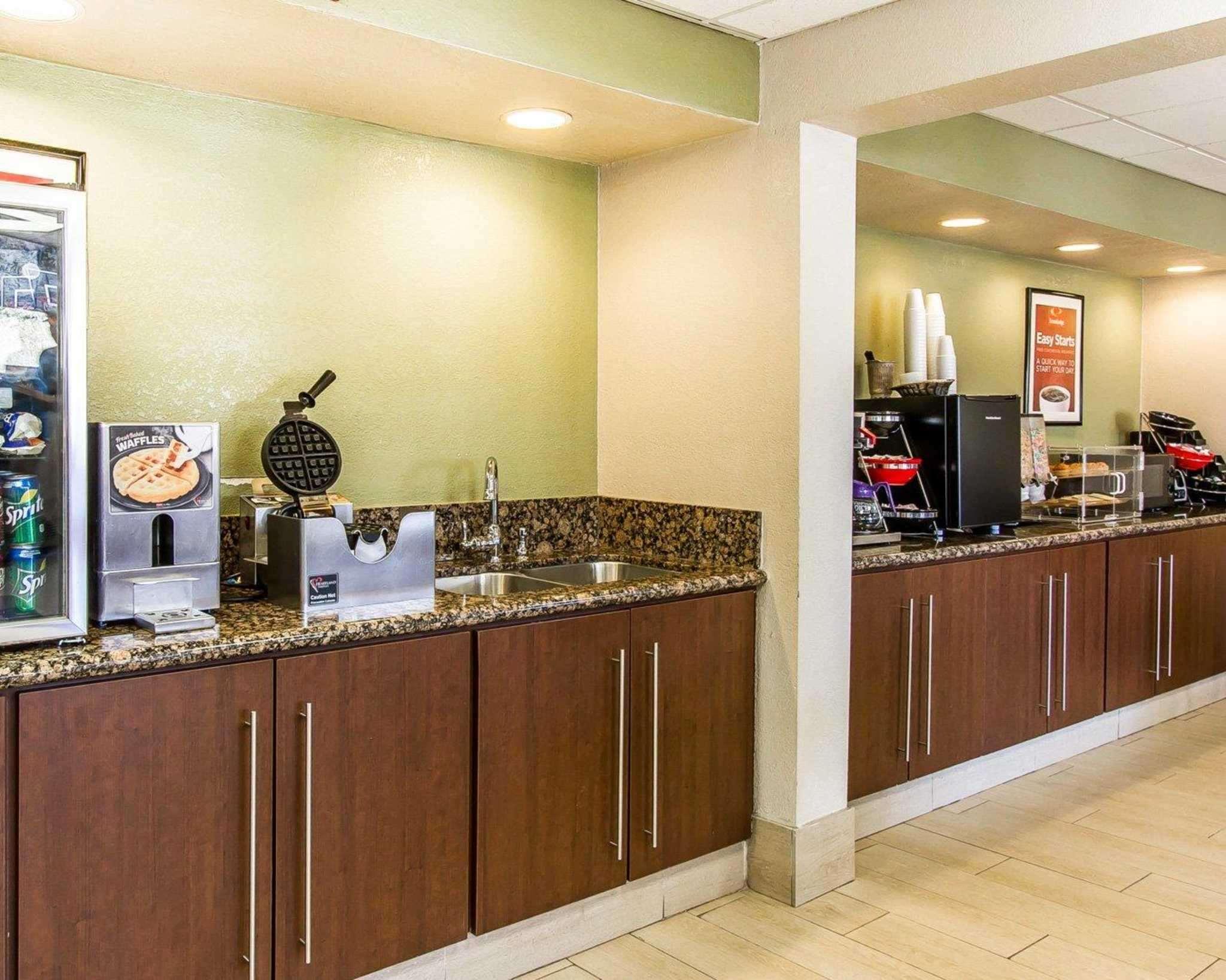 Econo Lodge Inn & Suites Near Bricktown Oklahoma City Kültér fotó