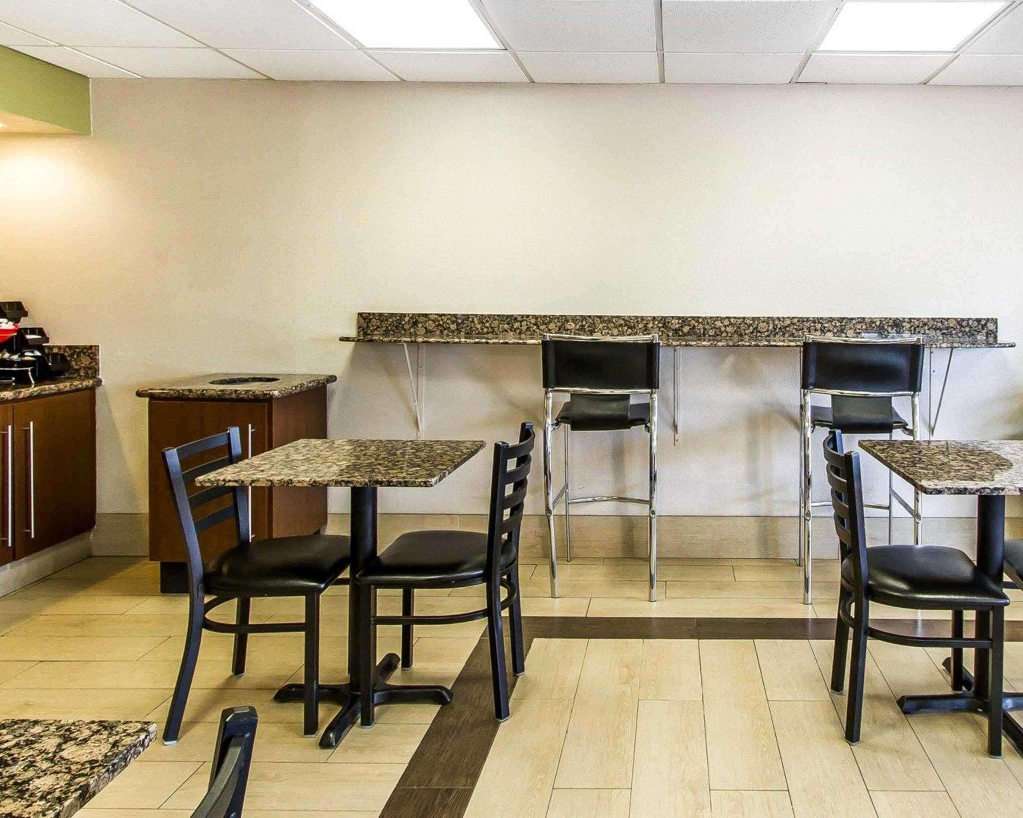Econo Lodge Inn & Suites Near Bricktown Oklahoma City Kültér fotó