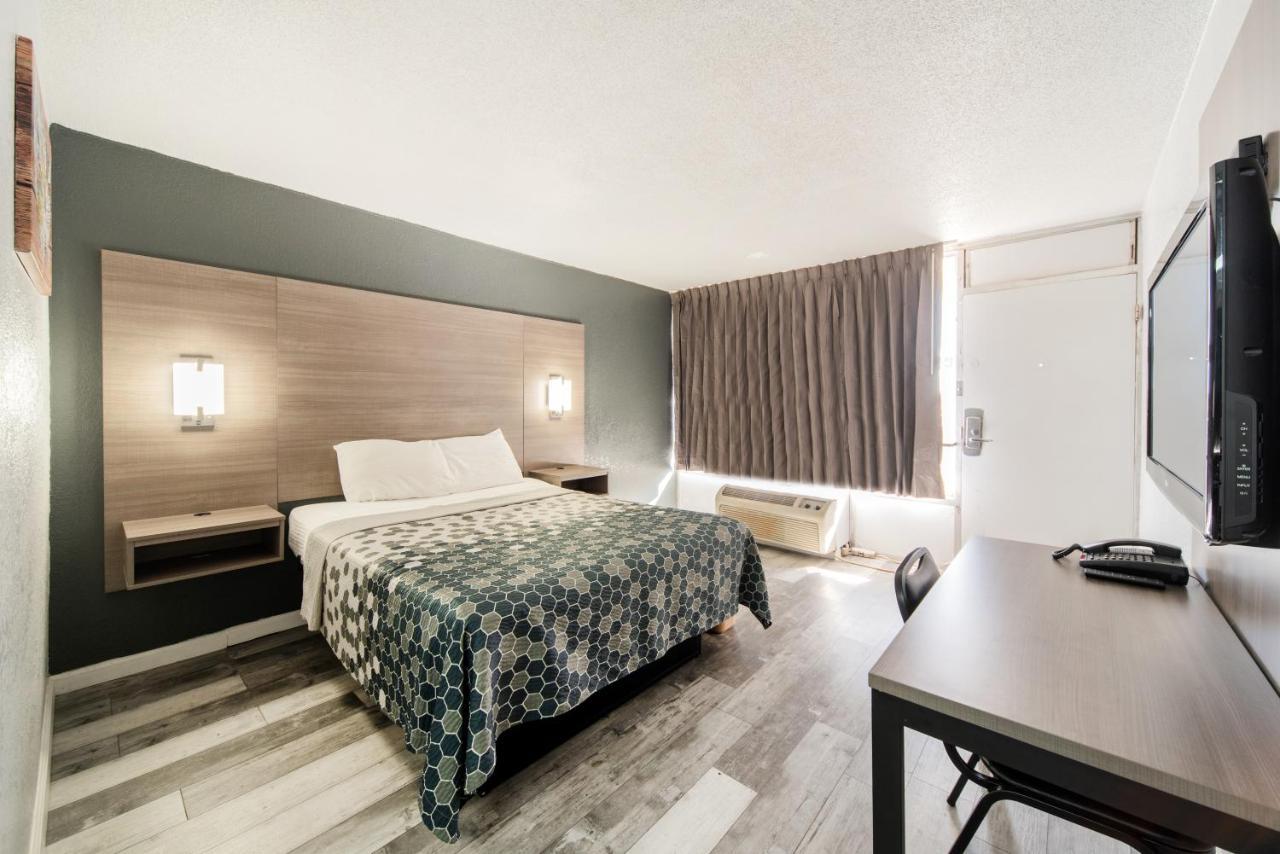 Econo Lodge Inn & Suites Near Bricktown Oklahoma City Kültér fotó