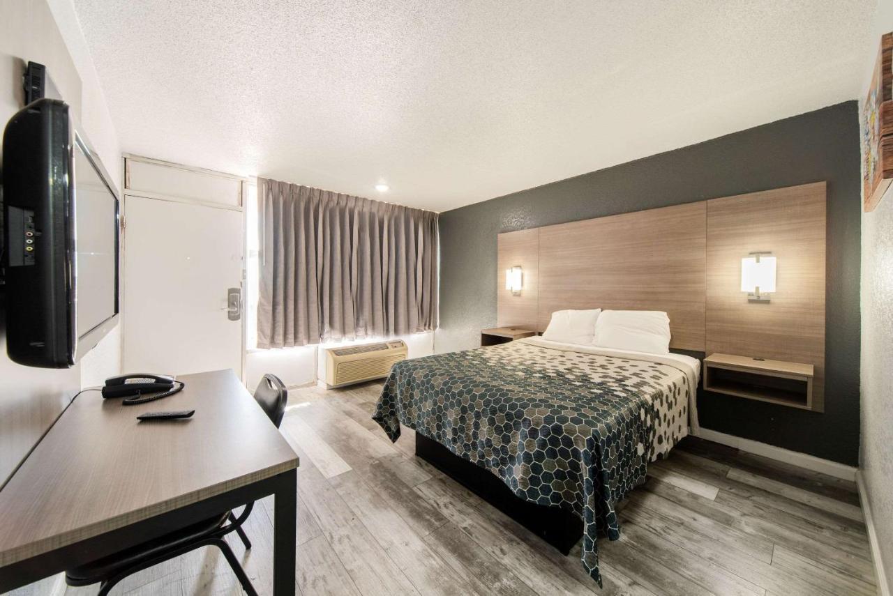 Econo Lodge Inn & Suites Near Bricktown Oklahoma City Kültér fotó